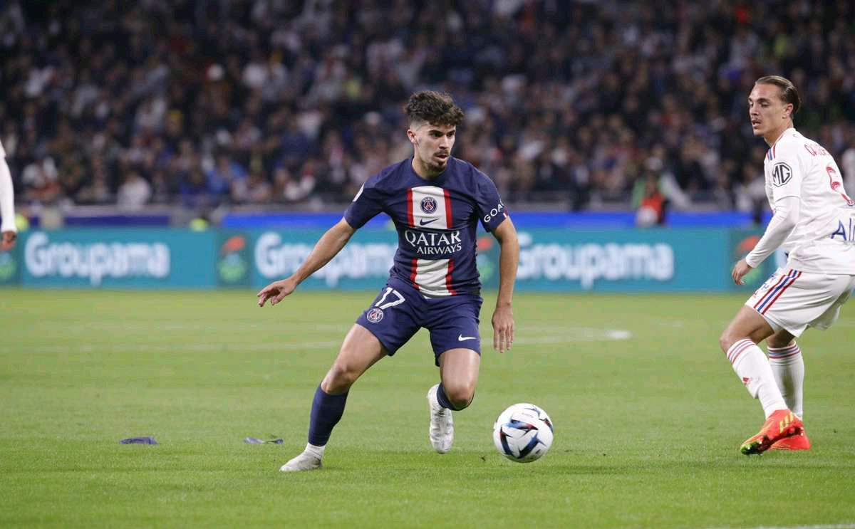 史密斯在关 史密斯在关