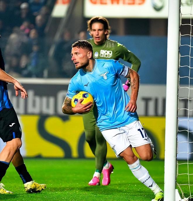 据一席之地 据一席之地