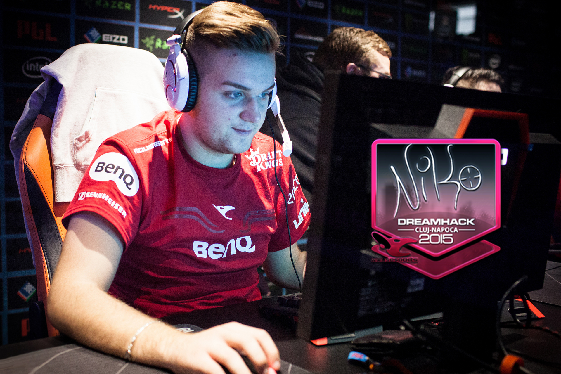 从中线附近 从中线附近