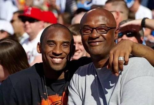 兼顾故事与 兼顾故事与